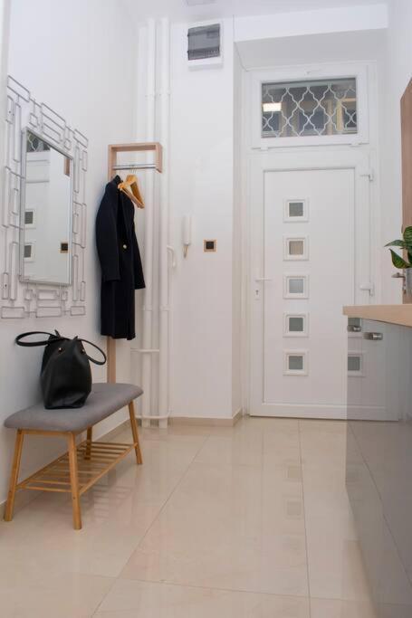 Elegant Stylish Modern Downtown Home Next 2 Danube Budapest Esterno foto